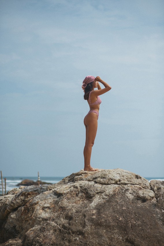 Bikini Brunet Mare Ruby